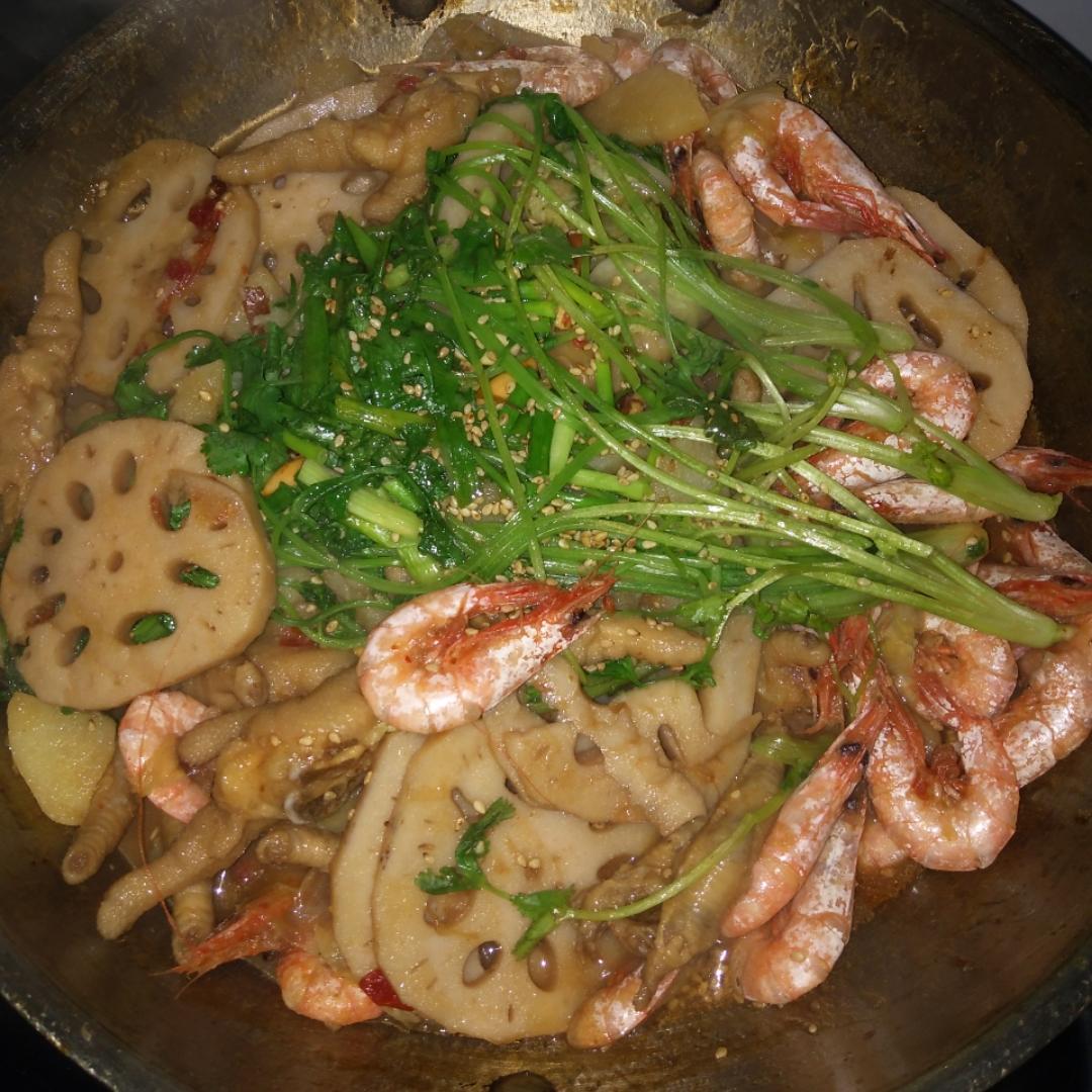 鸡爪虾煲