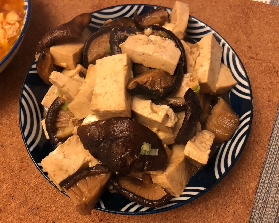 超级下饭的香菇肉沫豆腐