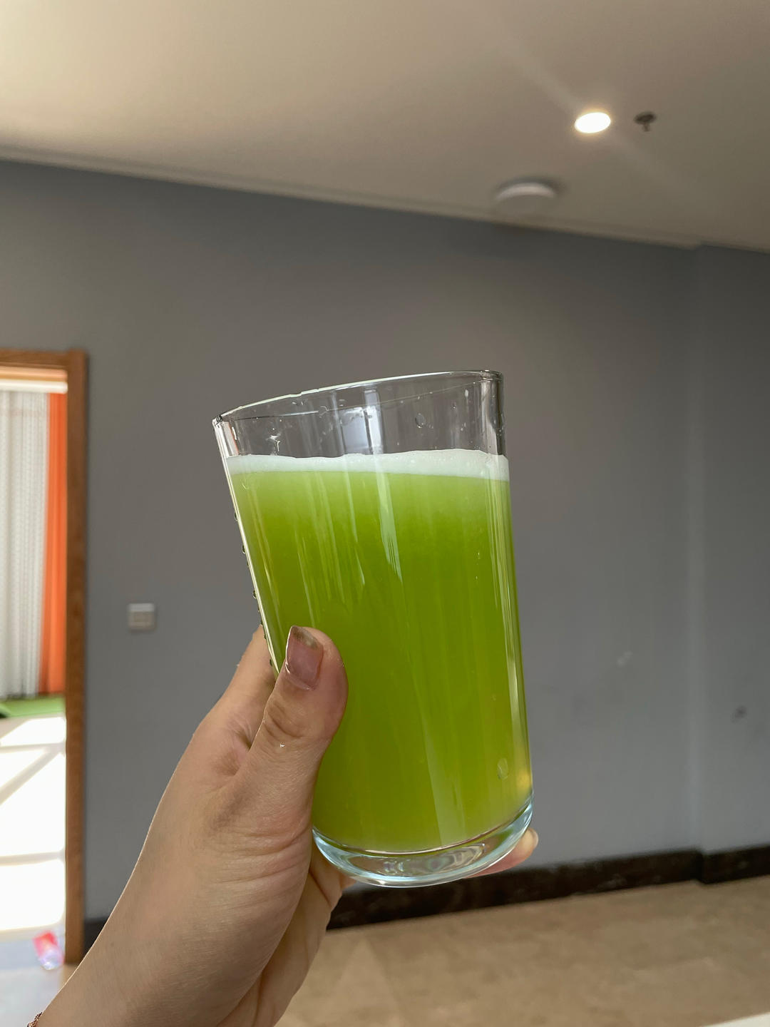 清体瘦身芹菜汁