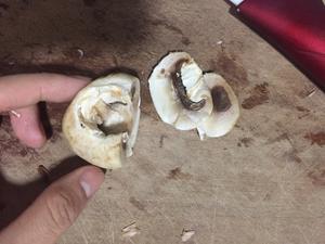 奶油海鲜蘑菇浓汤的做法 步骤1