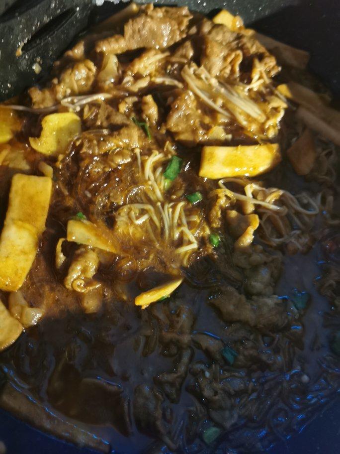 沙茶肥牛粉丝煲