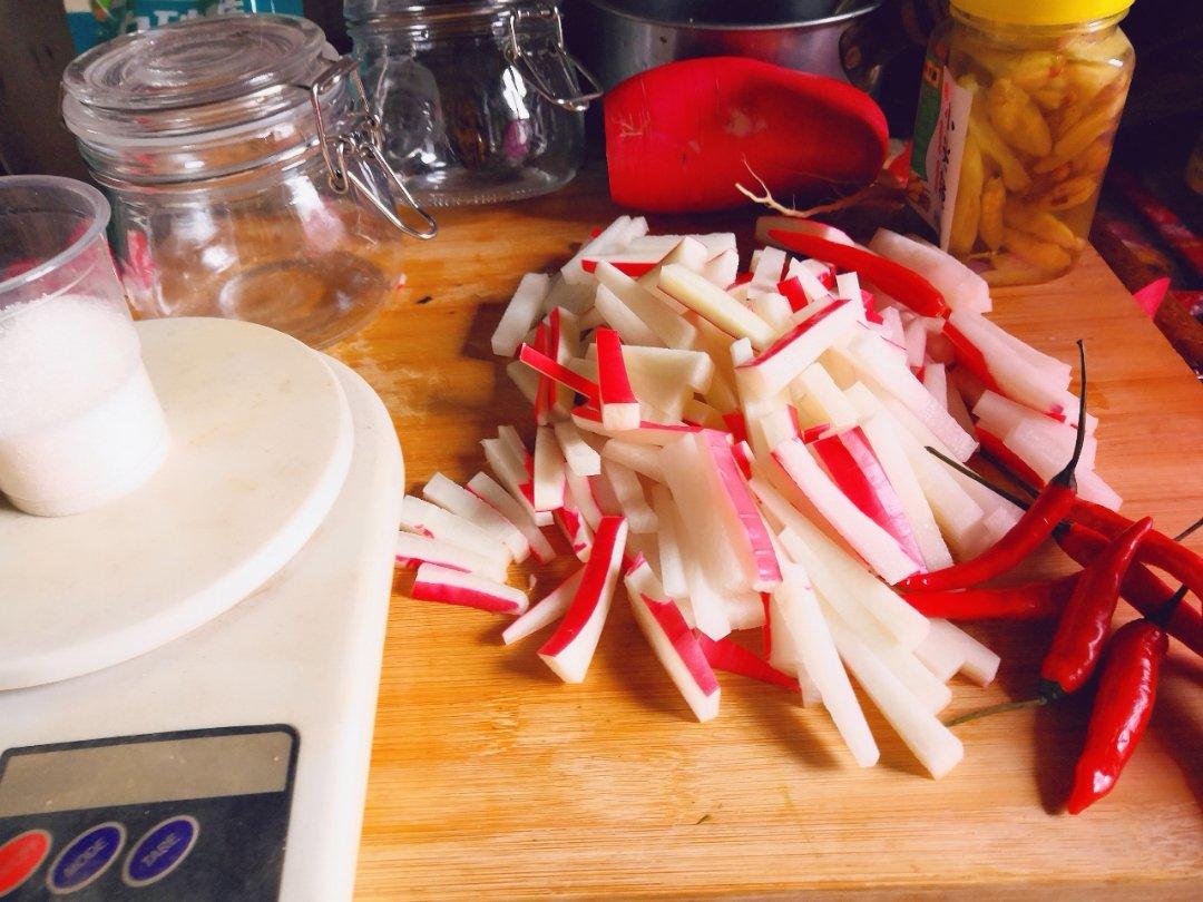 自制酸辣萝卜条
