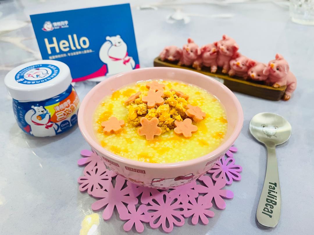 三文鱼鲜松胡萝卜小米粥～馋熊同学三文鱼鲜松宝宝辅食的做法