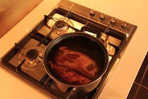 家常卤牛肉的做法 步骤4