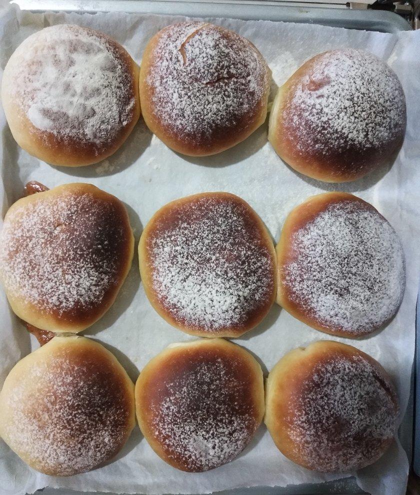 如棉花般松软的海苔肉松面包