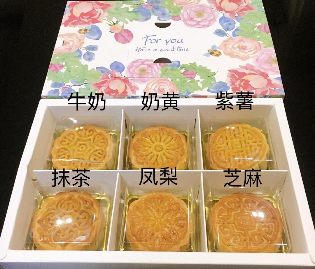 广式月饼—蛋黄莲蓉月饼