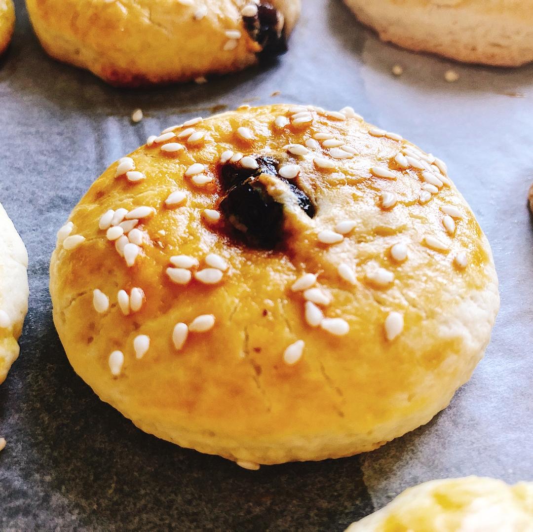 【视频】3分钟 奶油司康Scone(可能是世界上最快手的司康) 消耗淡奶油～