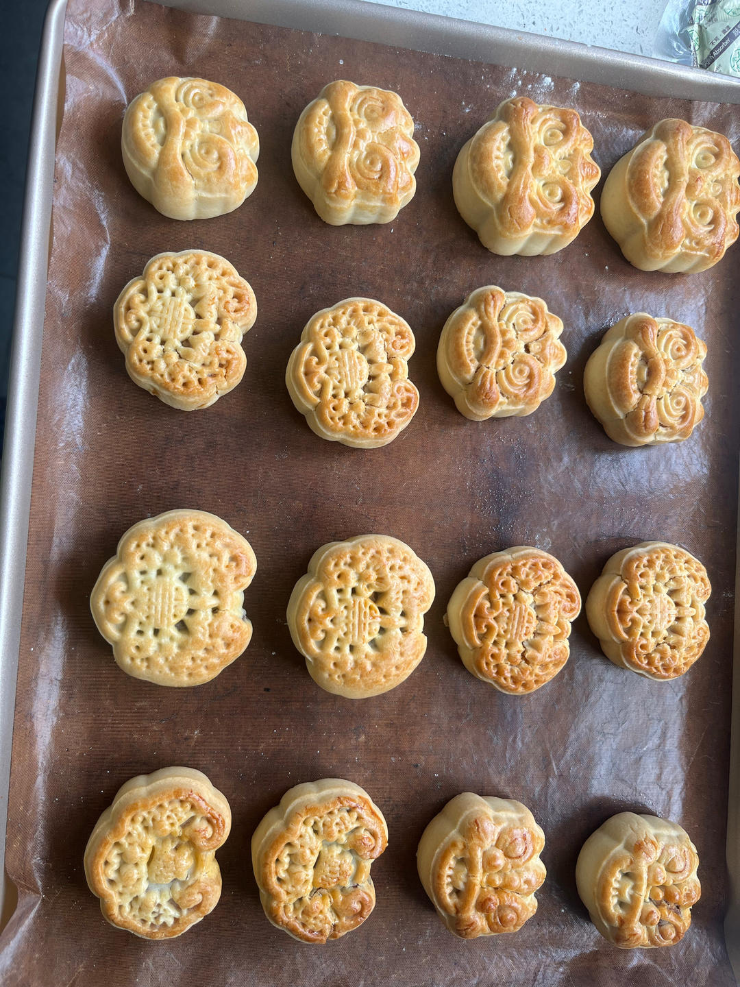 广式月饼—蛋黄莲蓉月饼