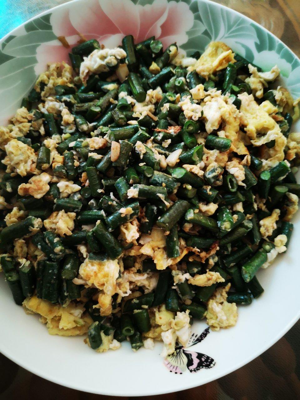 豆角炒鸡蛋