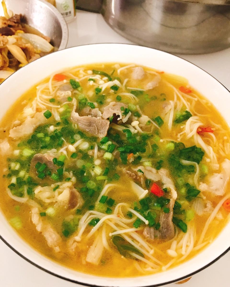 酸汤肥牛
