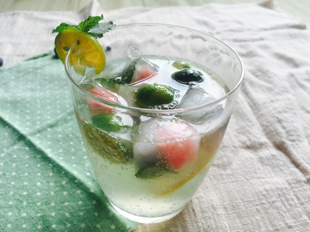 水果冰汽泡水