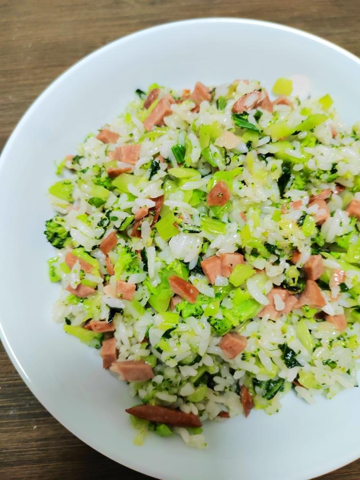 青菜炒饭，绝不发黄哦