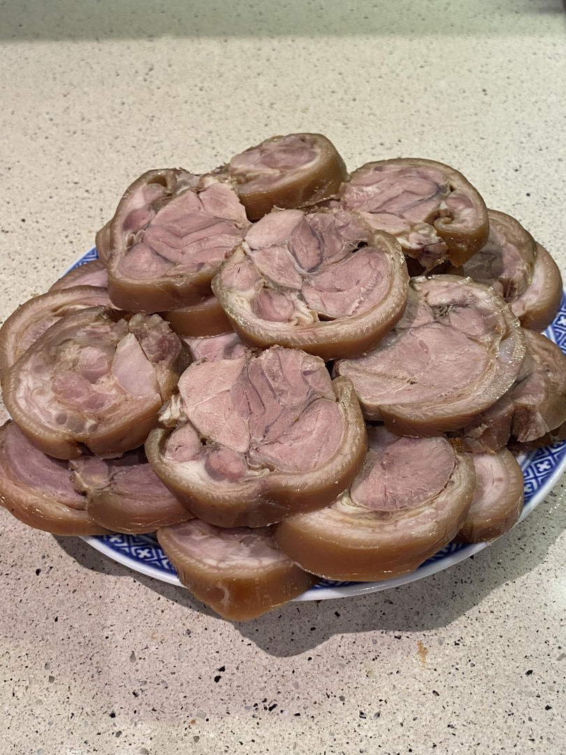 酱肘子（后去骨法）