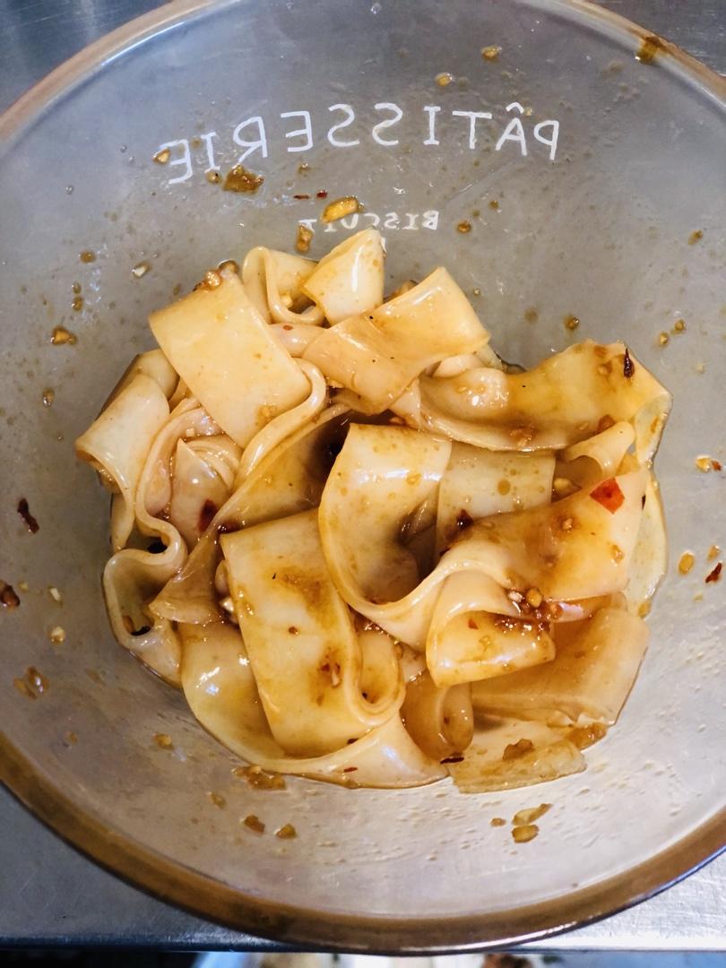 凉皮-家庭自制（告诉你自己做更劲道的秘诀）