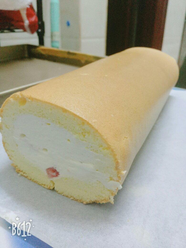 《Tinrry下午茶》教你做基础原味蛋糕卷