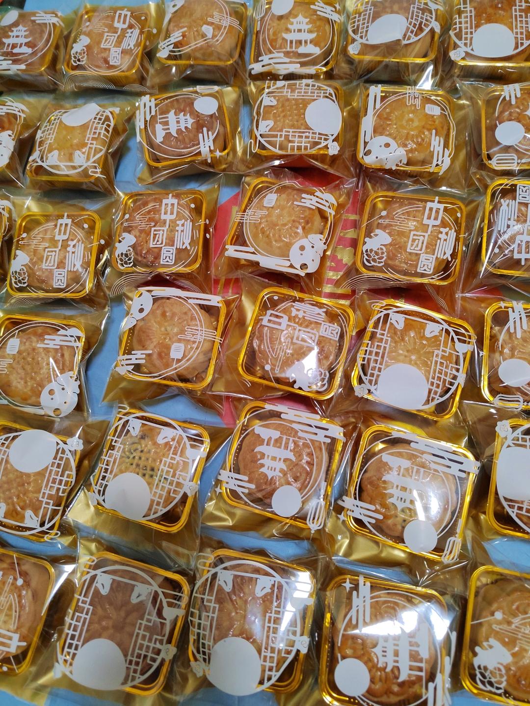 广式蛋黄月饼（75克、50克、各种规格都有）