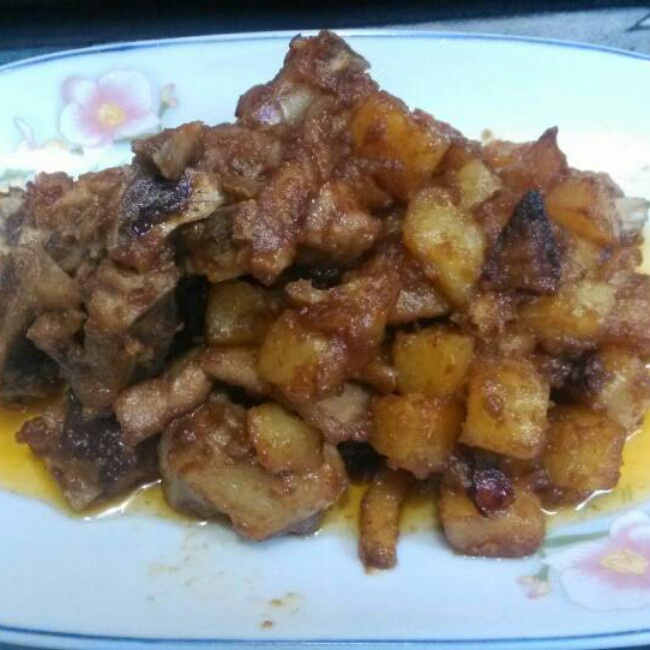 川味土豆烧排骨