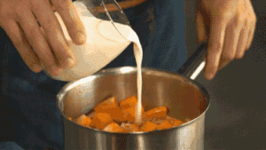 南瓜浓汤——餐厅的隐藏菜单!的做法 步骤7