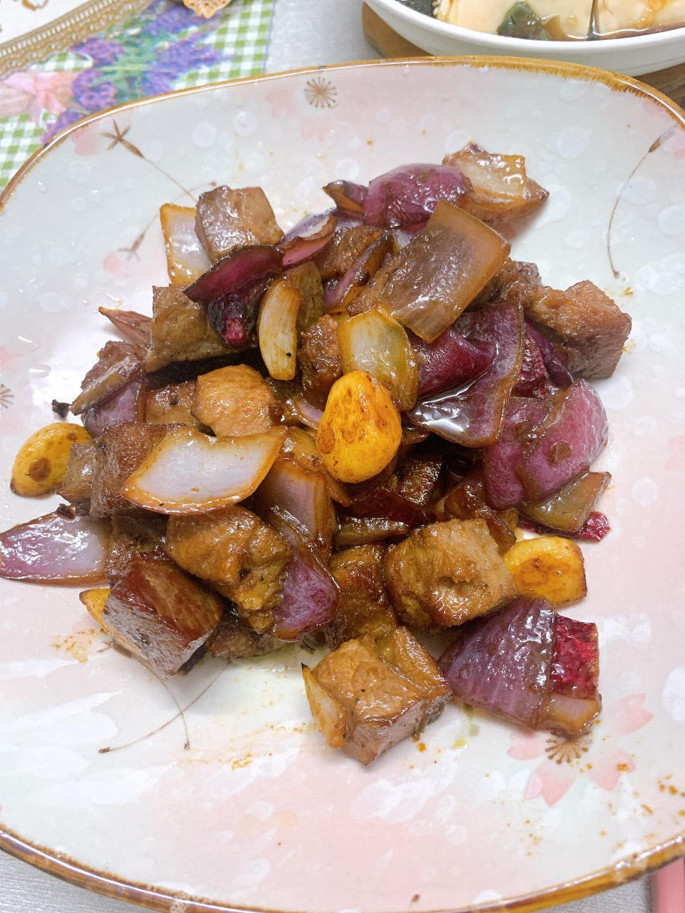 洋葱牛肉粒