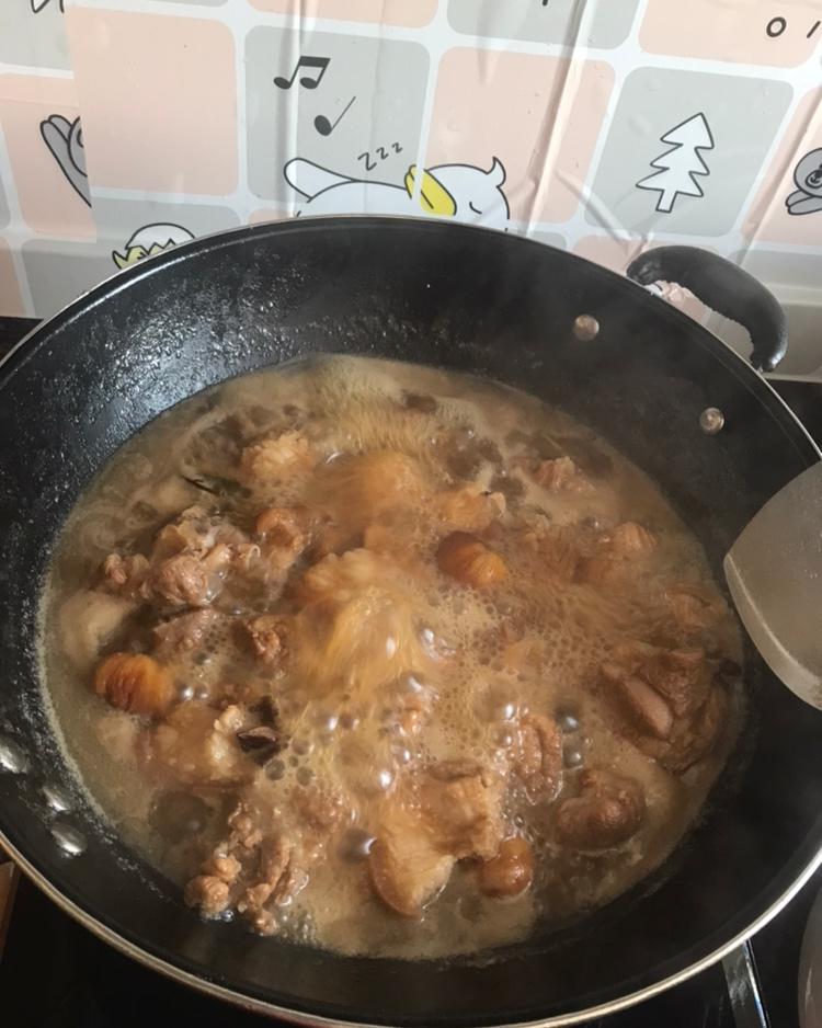 美味的家常菜：红烧猪蹄