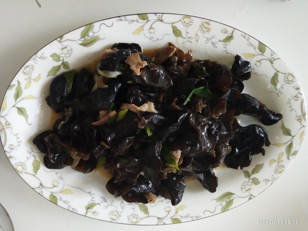 木耳炒肉