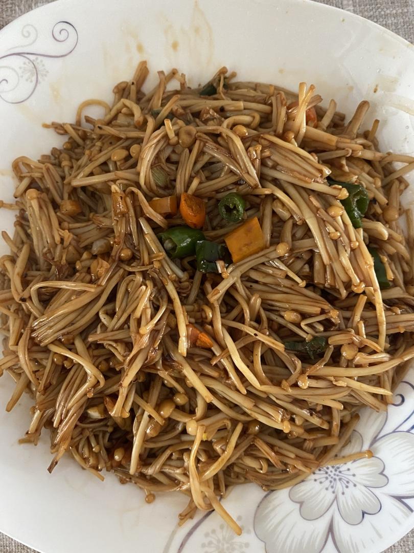 停不住嘴的香辣金针菇   （日本家庭常备菜.简单快手）