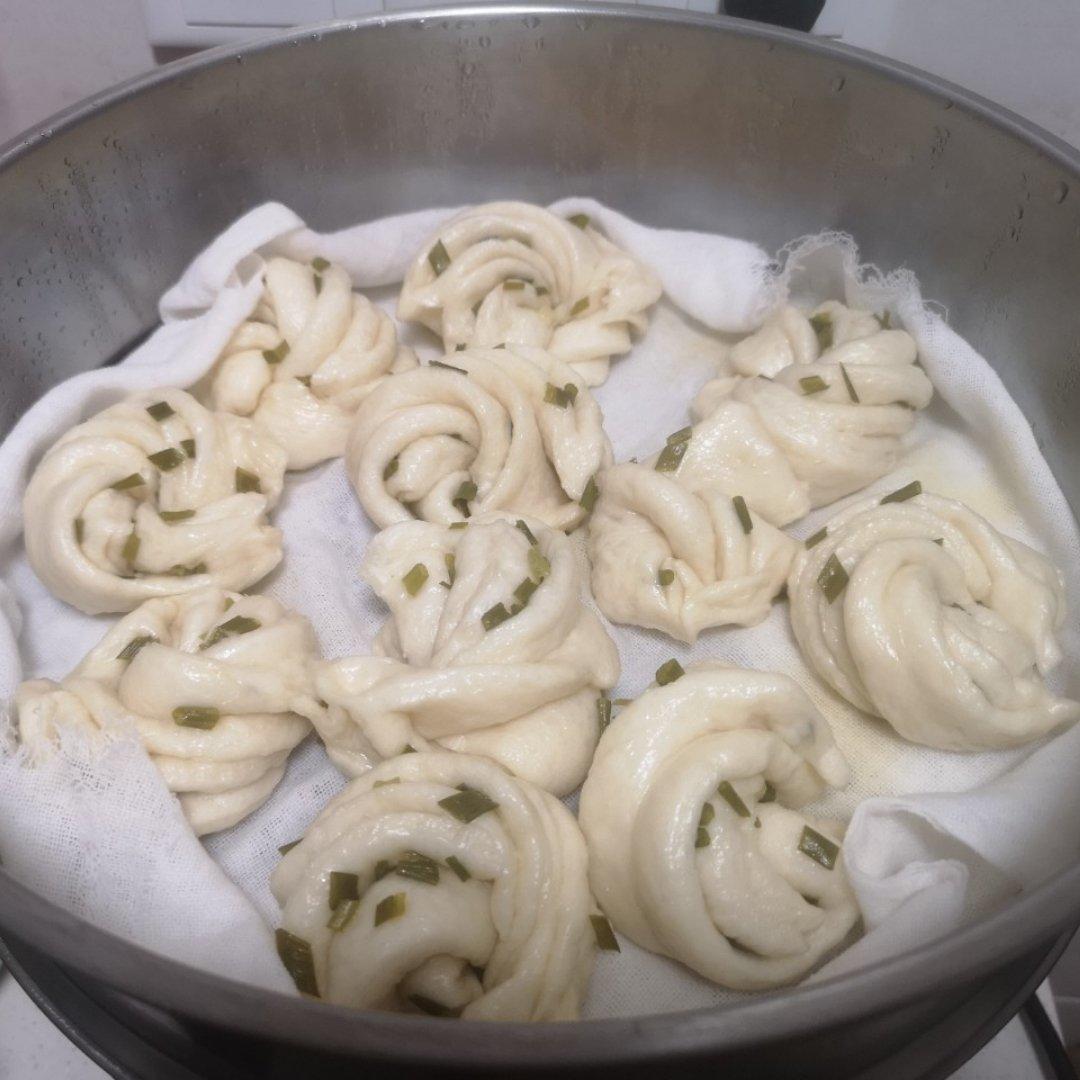 葱油花卷 Steamed Roll