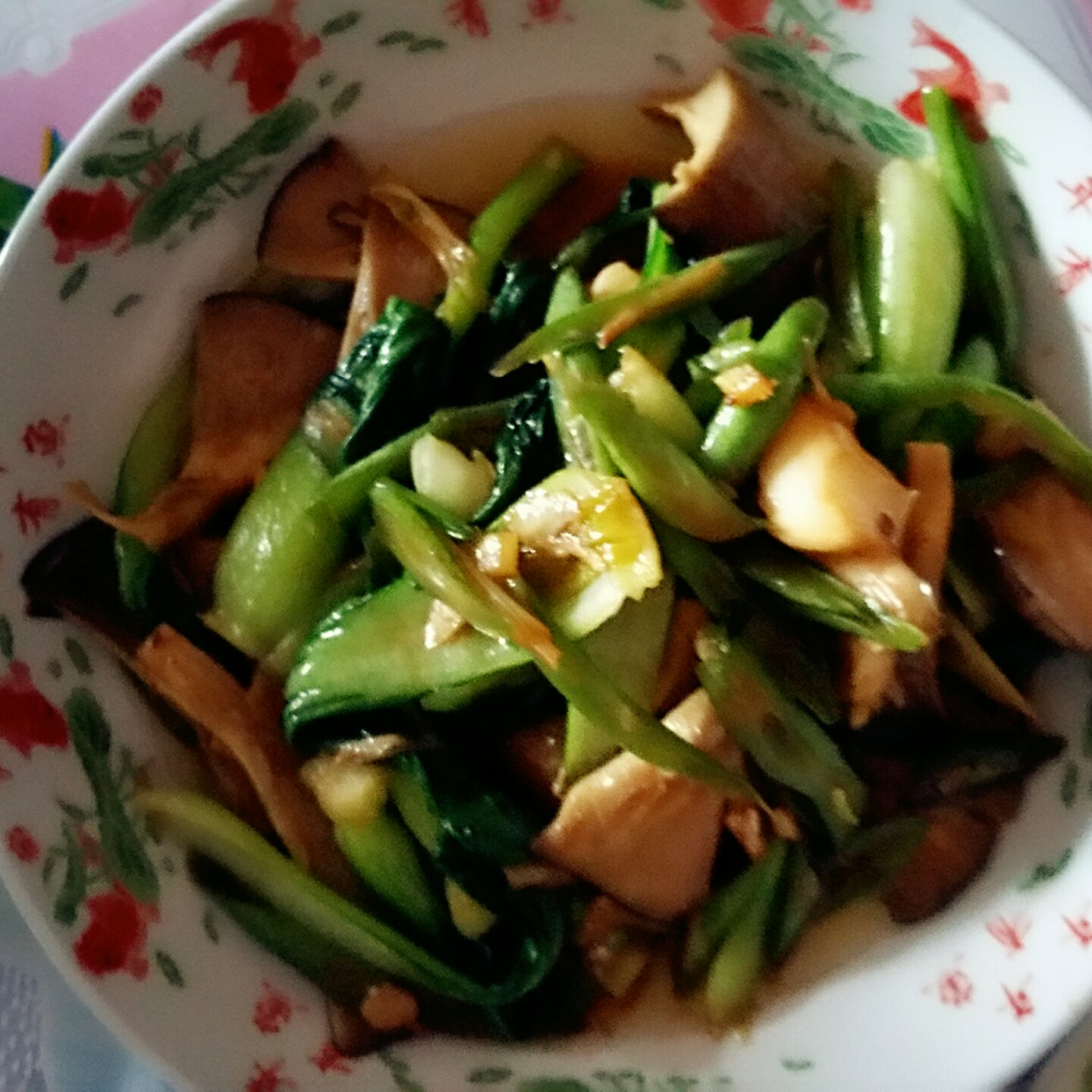 蘑菇炒青菜