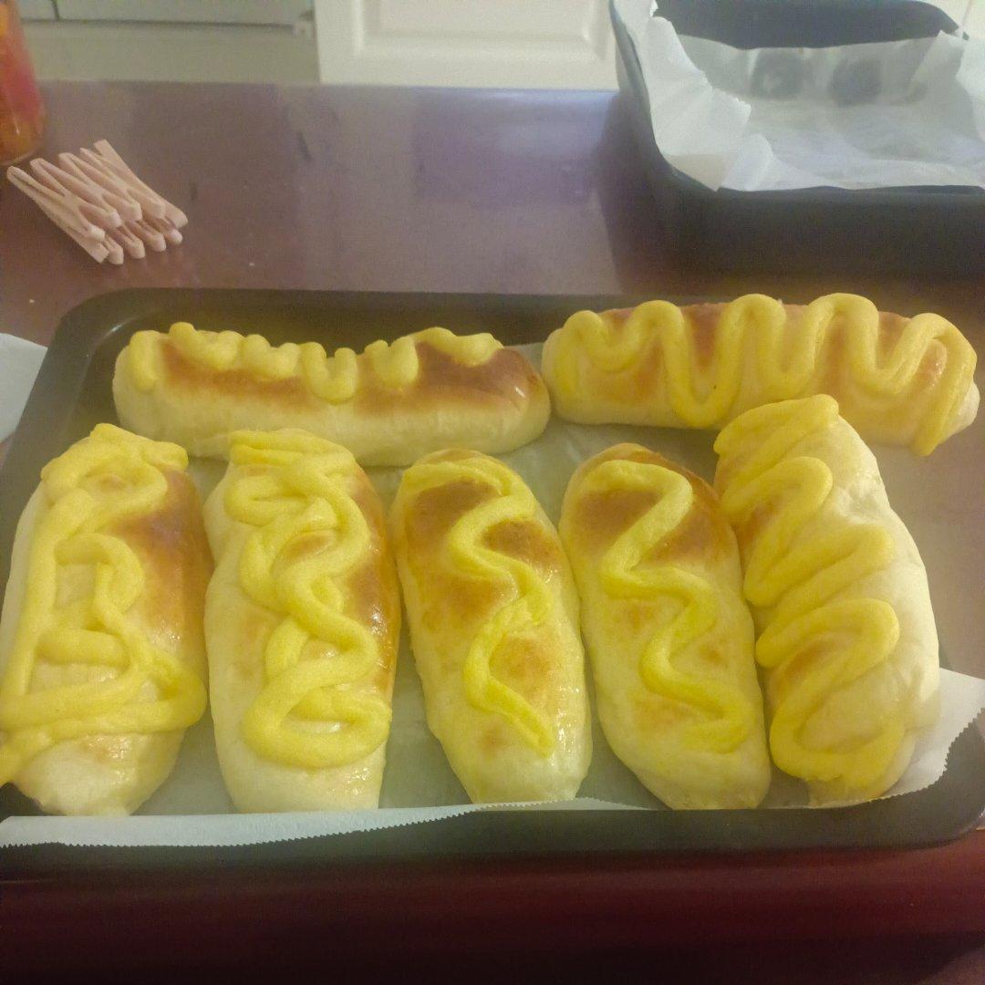 面包房里最受欢迎的毛毛虫面包