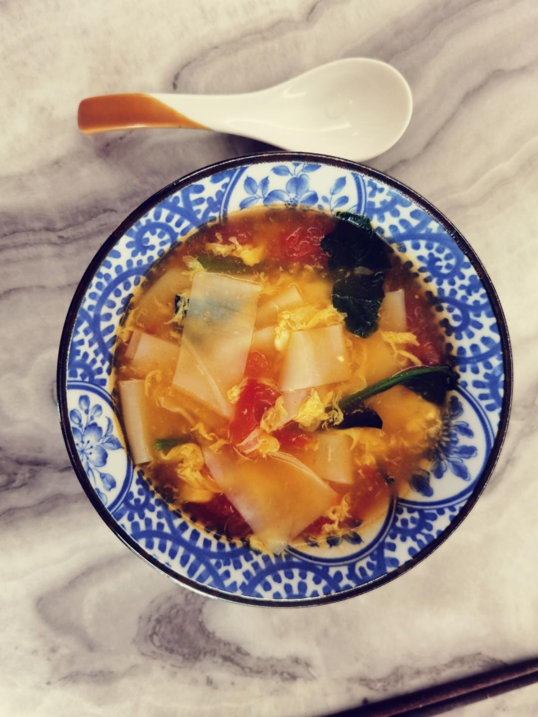 快手番茄鸡蛋面片汤(馄饨皮)