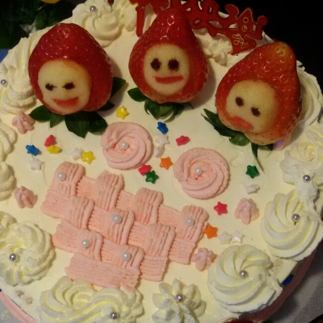 草莓戚风生日蛋糕