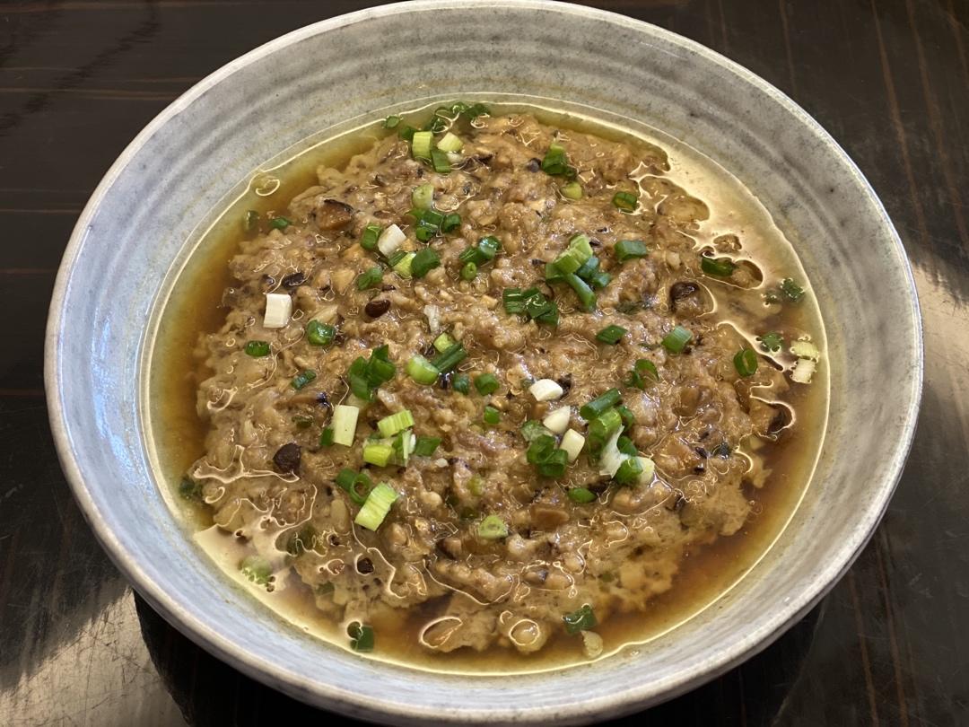 马蹄鲜菇蒸肉饼