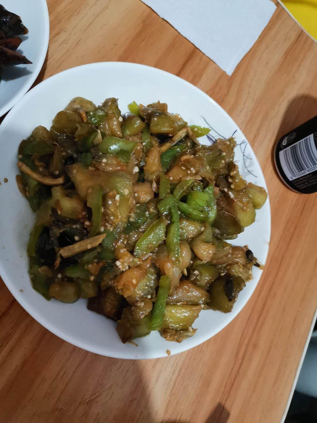 不费油❗不变色❗好吃下饭的青椒炒茄子