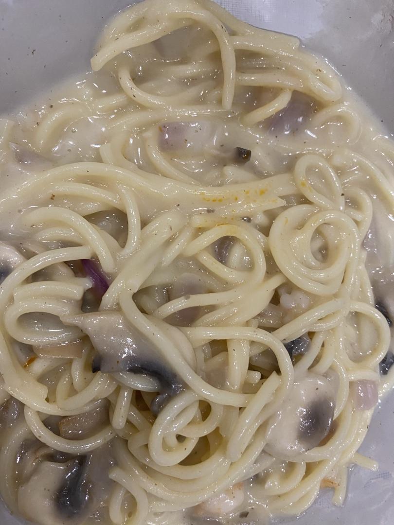 超惊艳奶油蘑菇汤(牛奶版本)