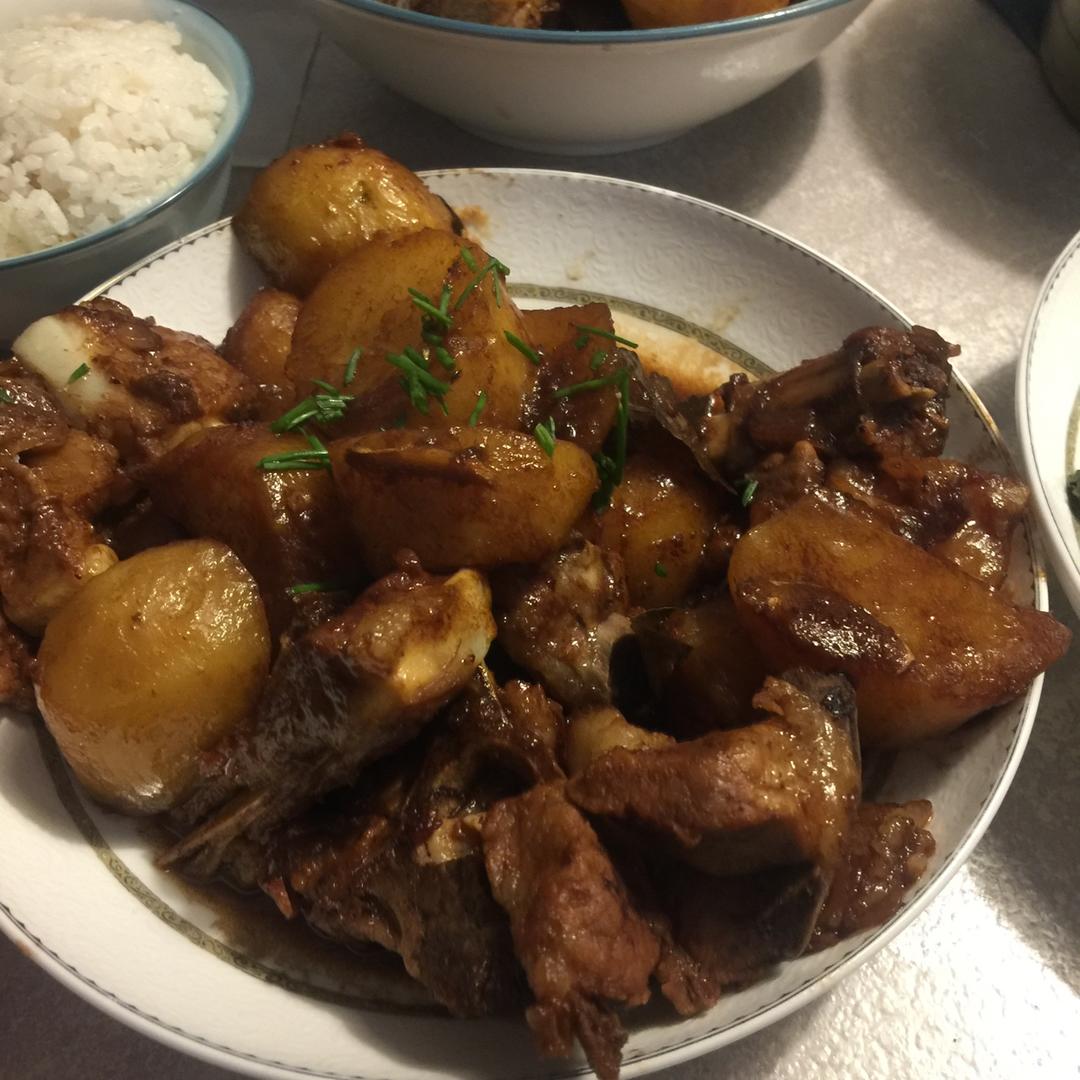 红烧排骨土豆