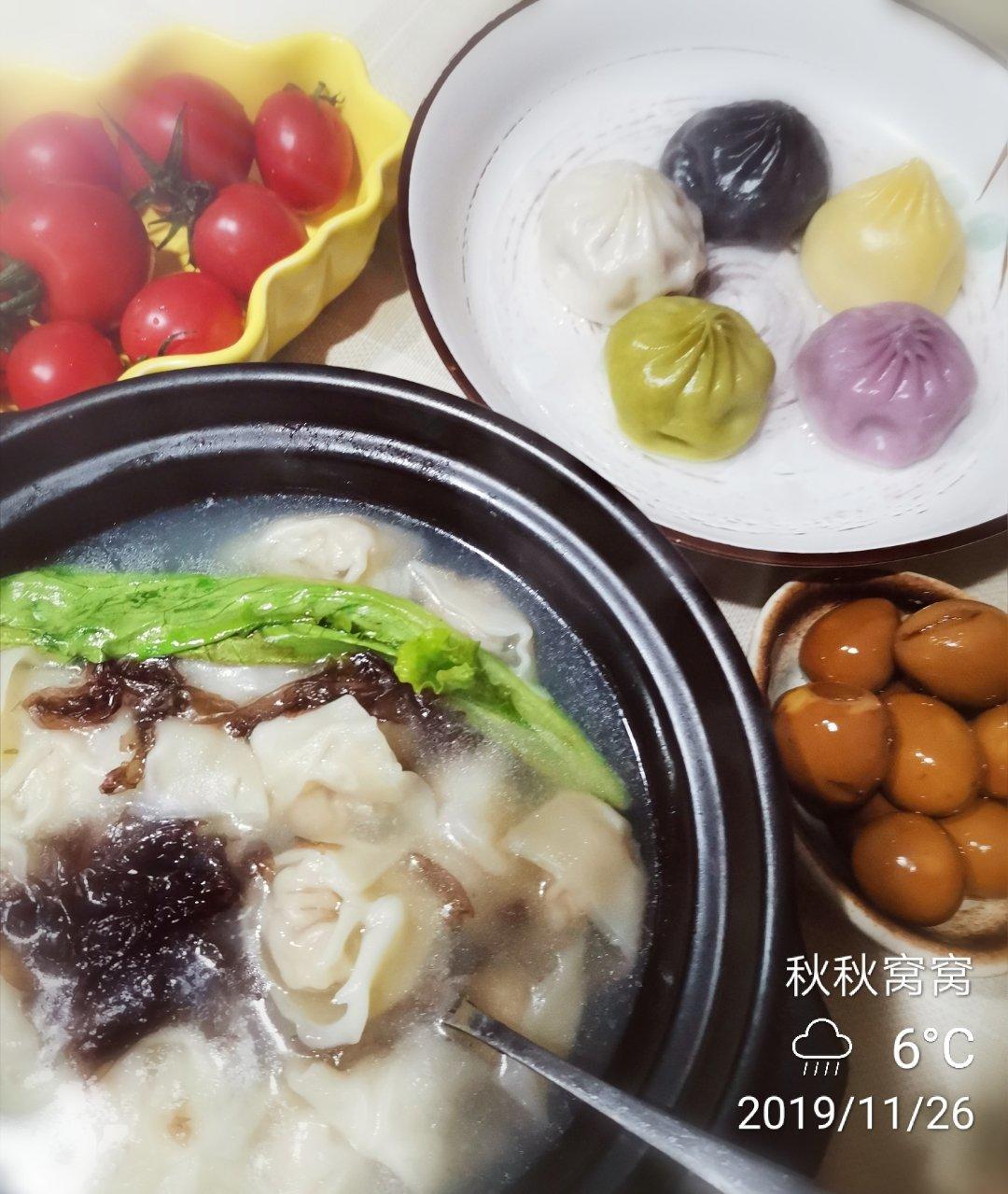 虾仁猪肉砂锅馄饨