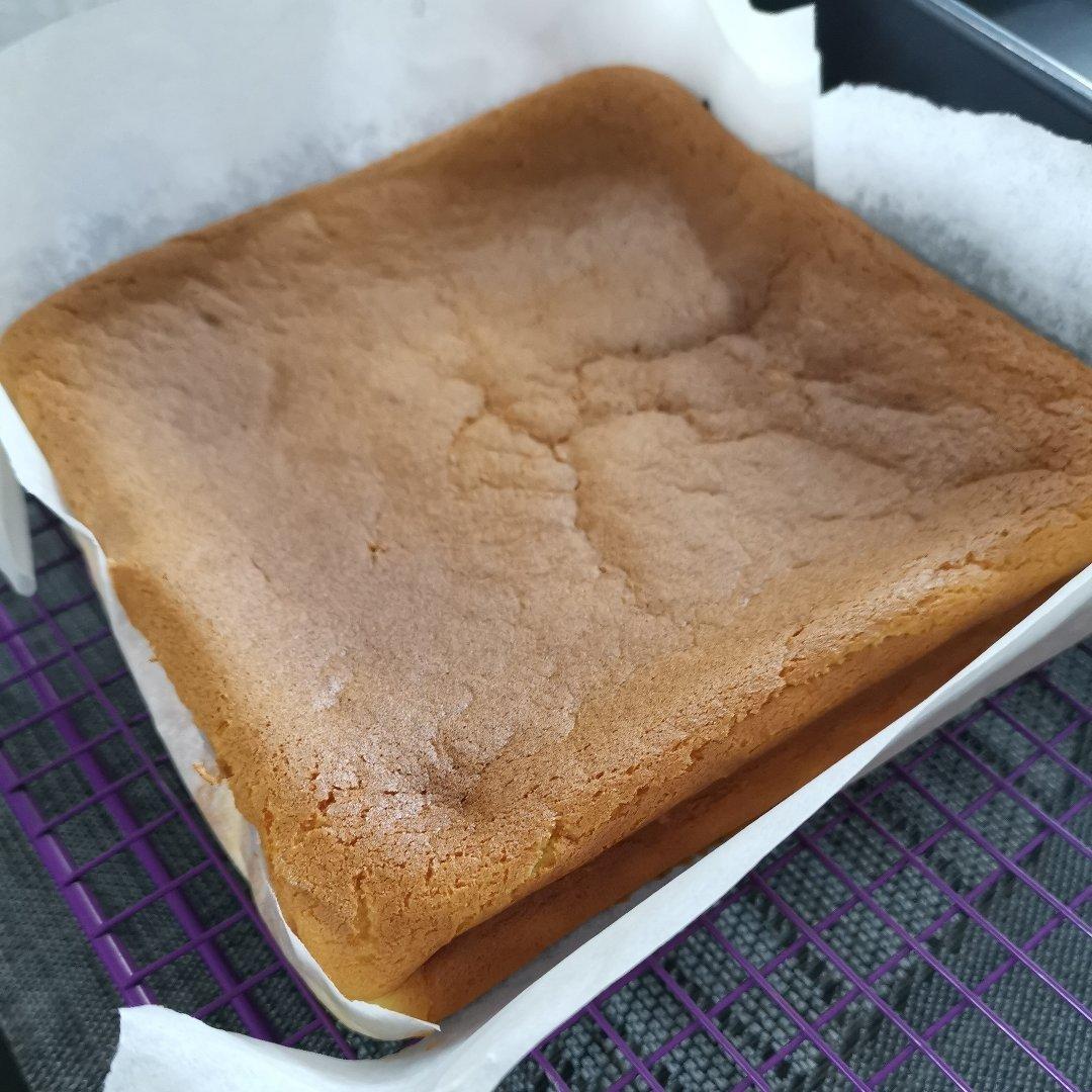 《Tinrry下午茶》教你做基础原味蛋糕卷