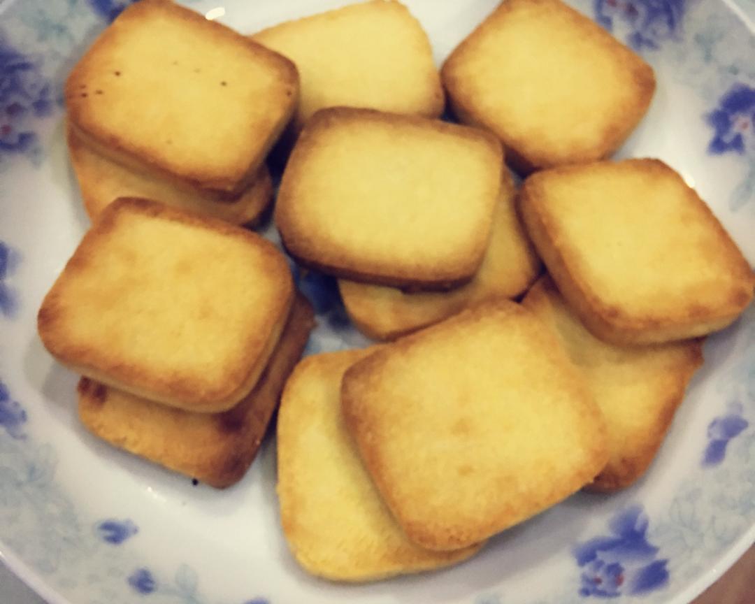 炼乳脆饼干
