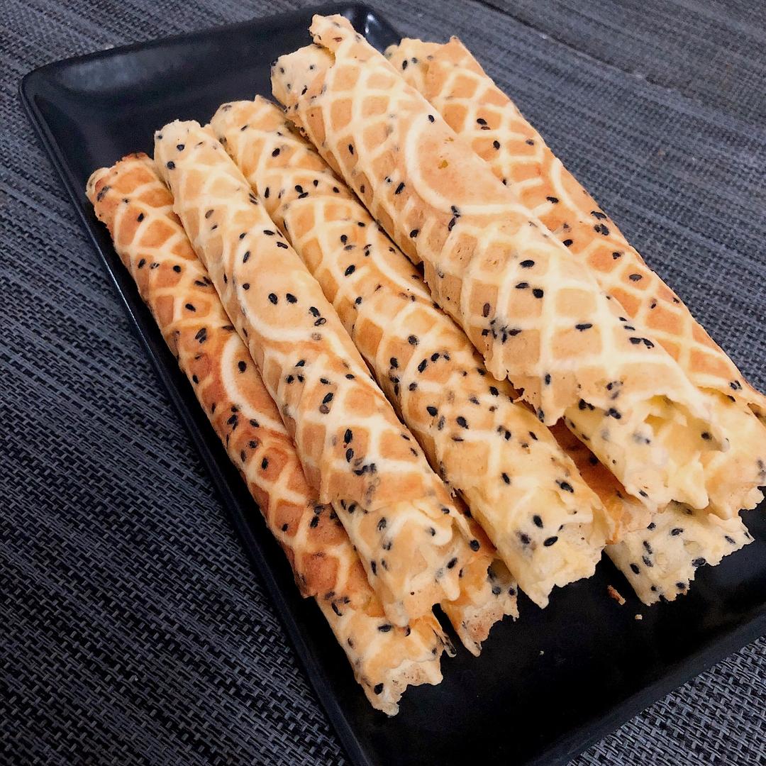 芝麻香酥蛋卷（视频食谱）