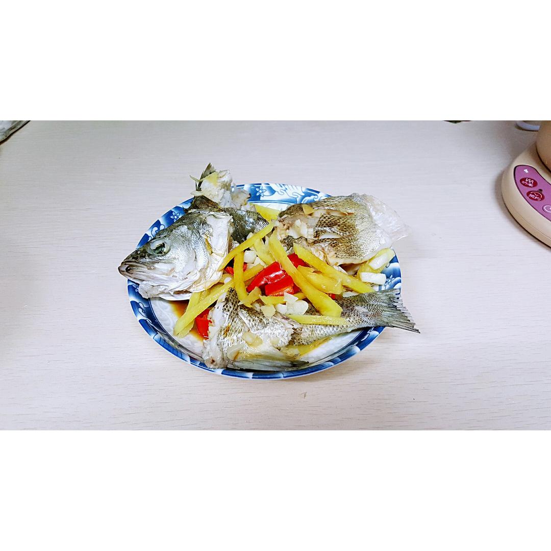 清蒸鲈鱼