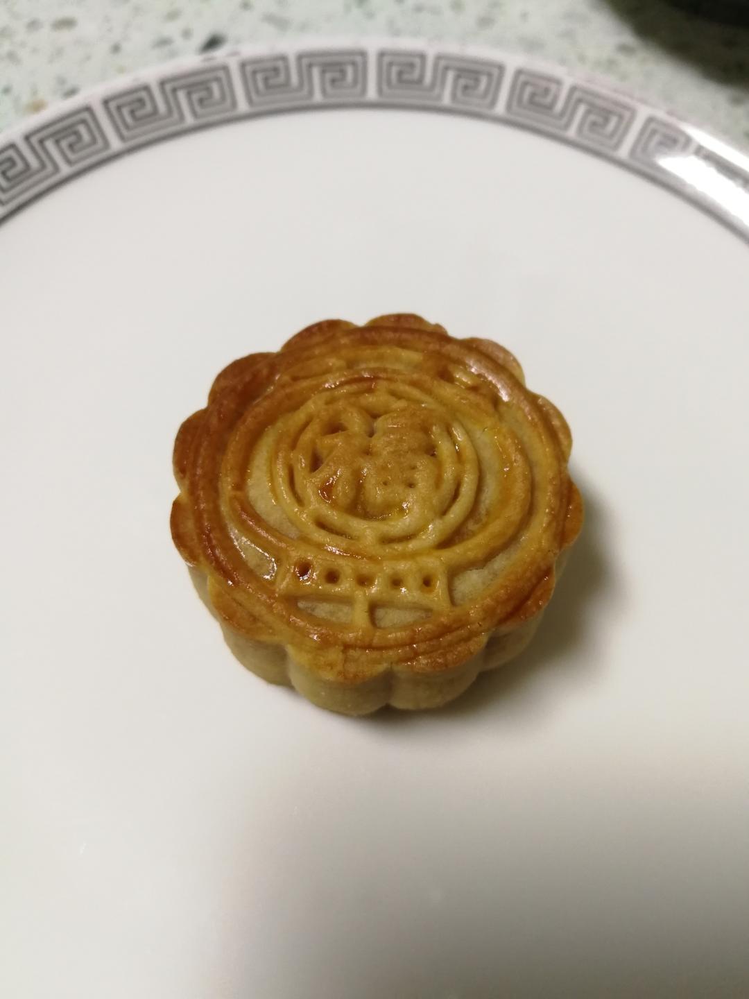 广式月饼—蛋黄莲蓉月饼