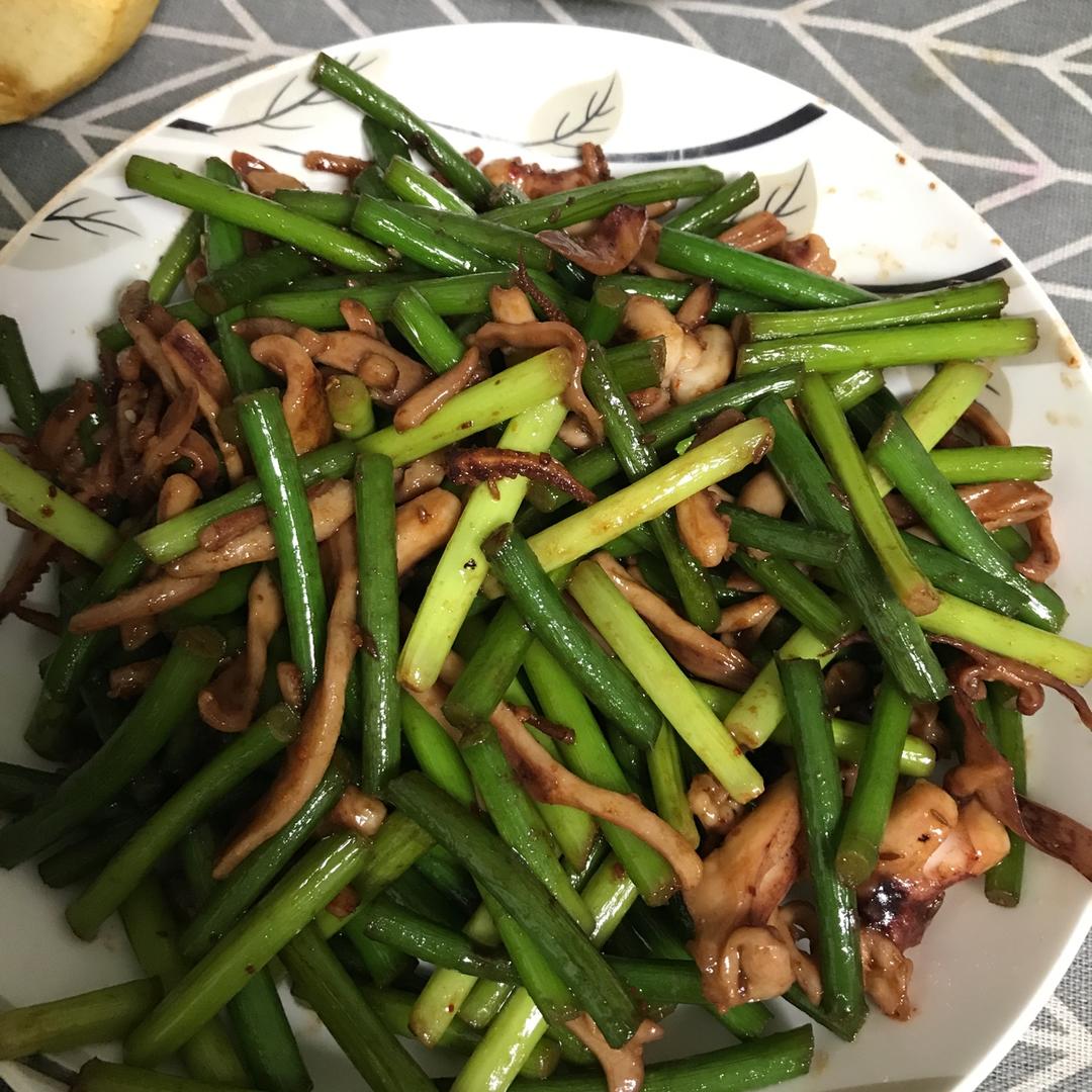 鱿鱼须炒蒜薹