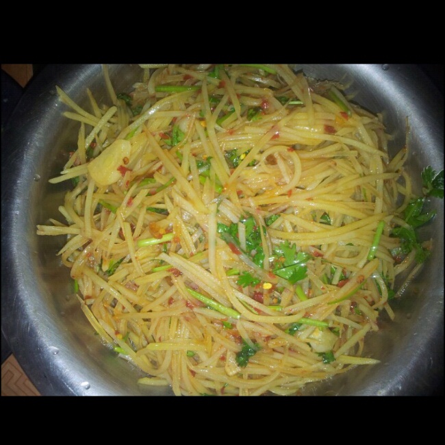 凉拌酸辣土豆丝