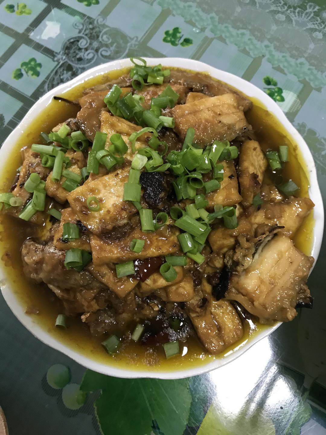 豆腐烧带鱼的做法