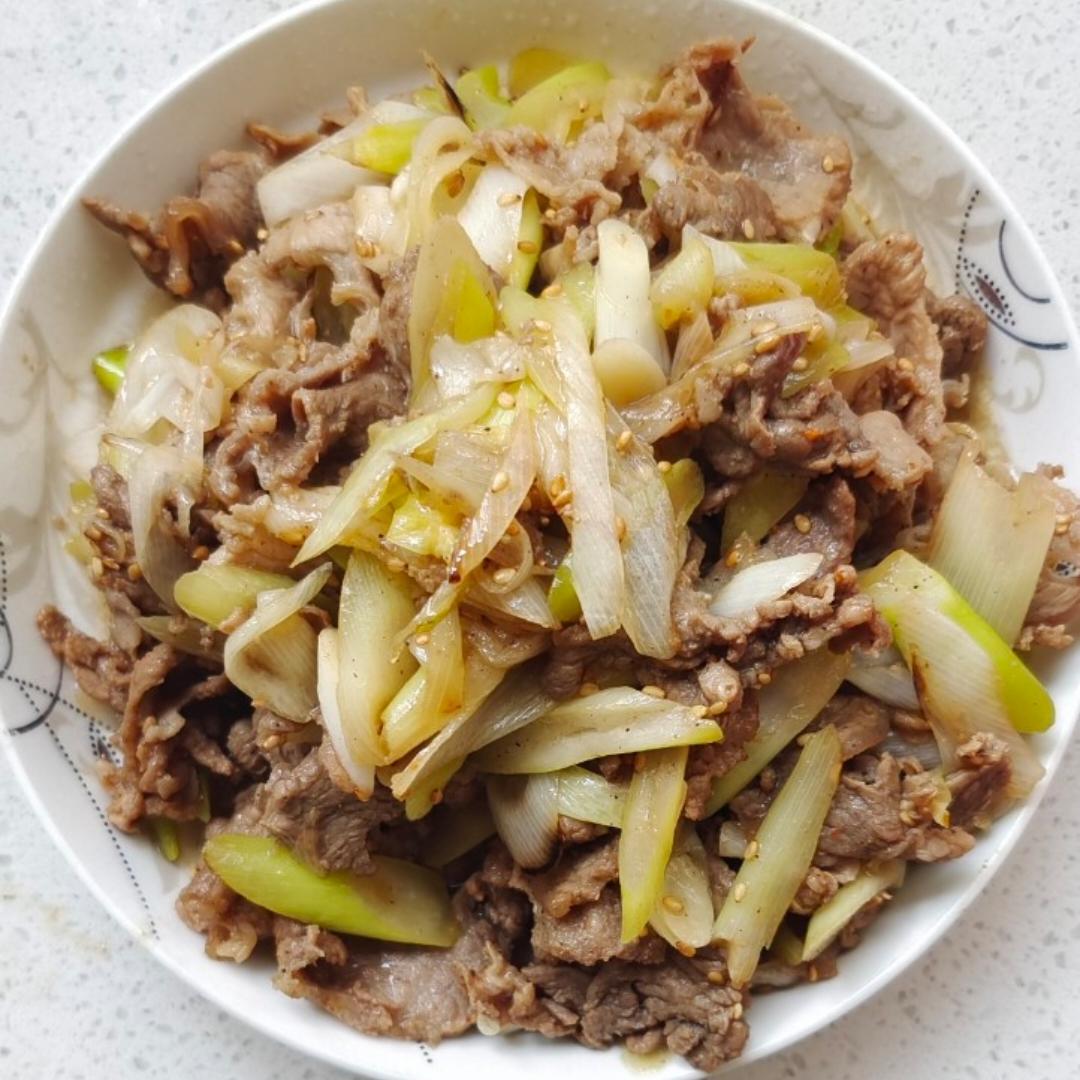 炒了20多年的葱爆羊肉