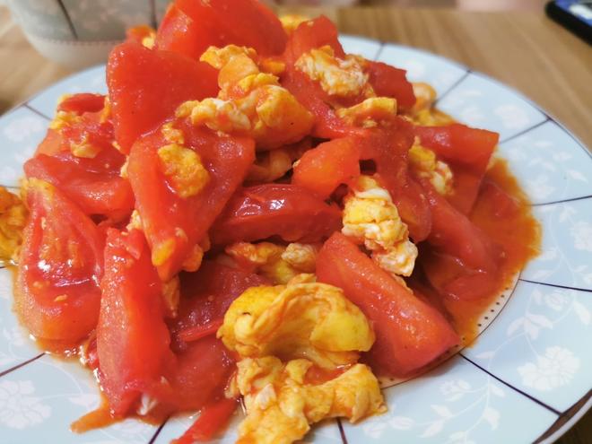 西红柿炒鸡蛋的做法