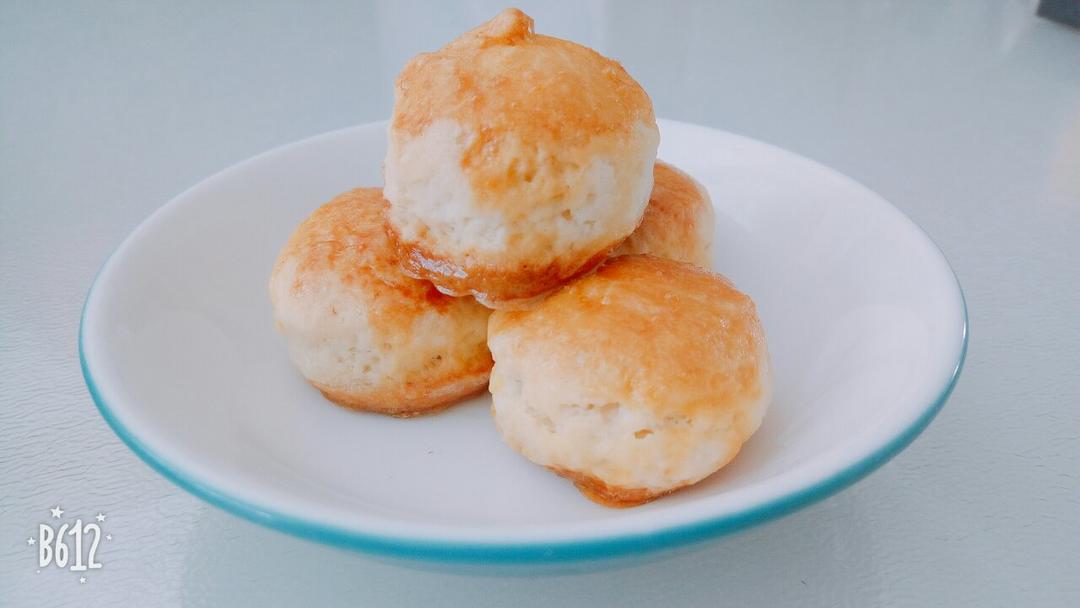 【视频】3分钟 奶油司康Scone(可能是世界上最快手的司康) 消耗淡奶油～