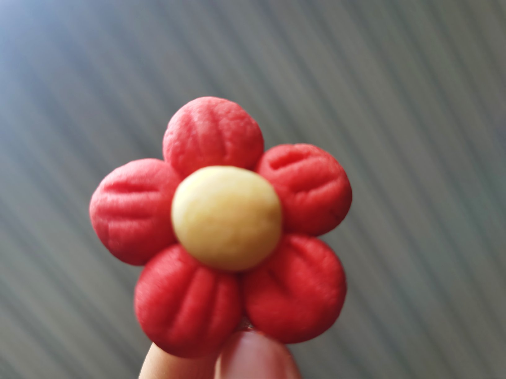 送你一朵小红花🌸不用模具，花朵饼干