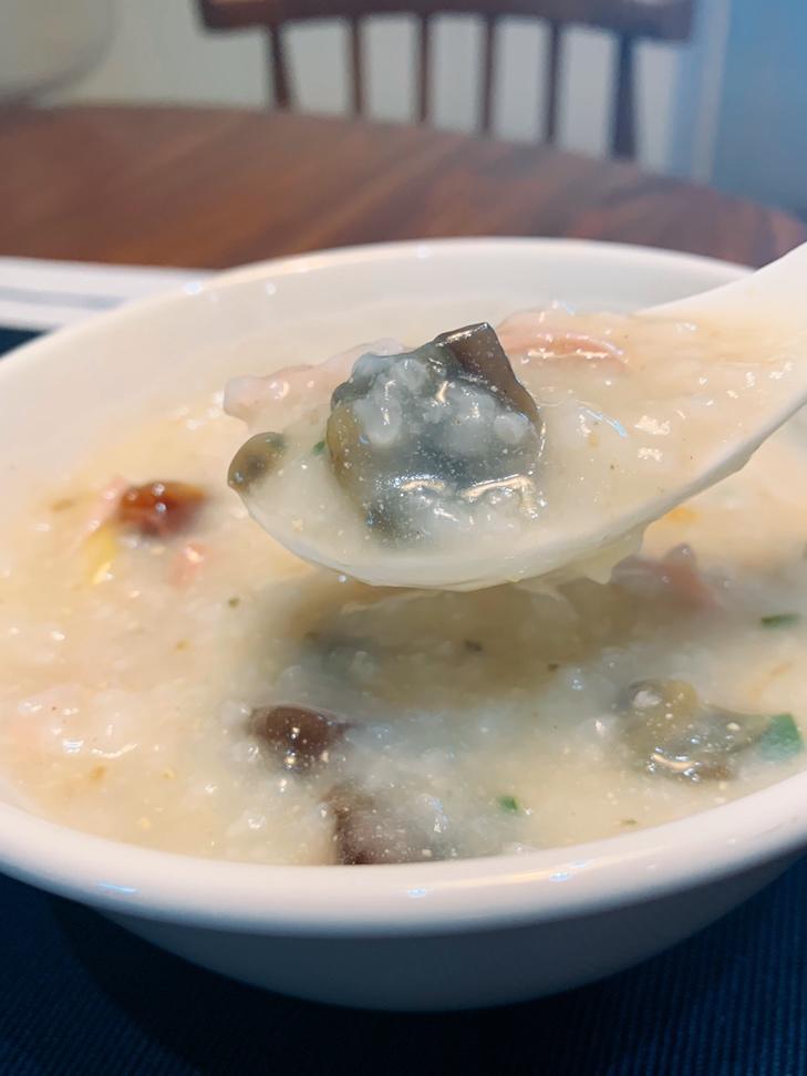 皮蛋瘦肉粥的做法