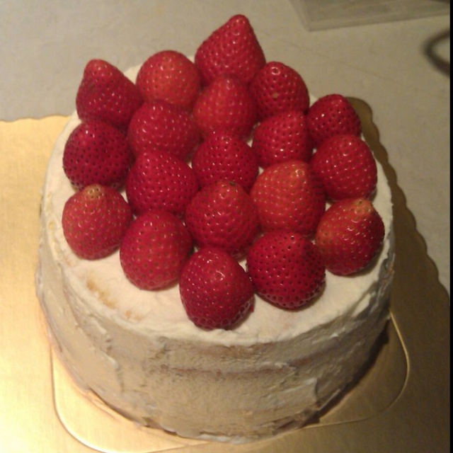 鲜奶油草莓蛋糕